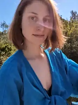 Snapshot of Julialexxxx chatting on April 5, 2026, 8:55 am Julialexxxx online show from April 5, 2026, 8:55 am