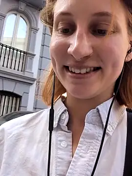 Julialexxxx online show from June 1, 2026, 7:21 am