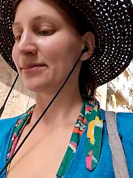 Julialexxxx online show from July 17, 2026, 8:21 am