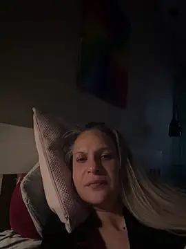 SweetLilTrouble online show from April 5, 2026, 3:47 am