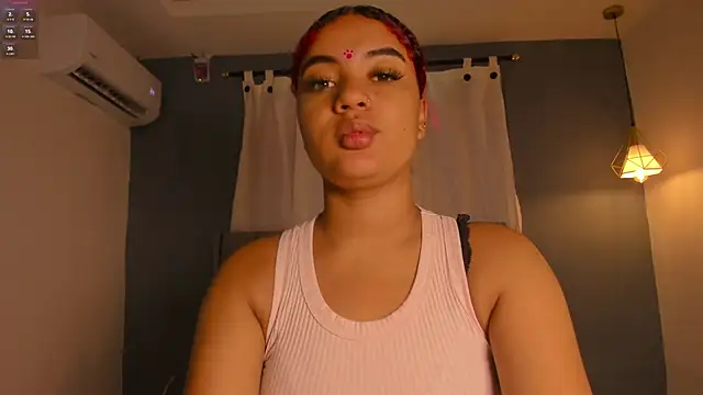 sweetkimmie  online show from April 19, 2026, 11:42 am