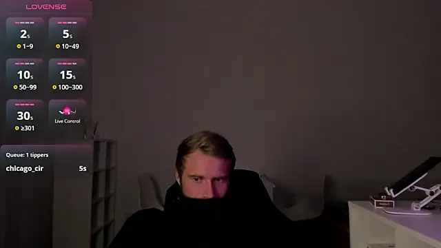 Snapshot of Paul_Rolex chatting on January 7, 2026, 9:28 pm Paul Rolex online show from January 7, 2026, 9:28 pm