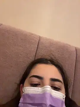 AnnieCartier online show from April 15, 2026, 9:38 am