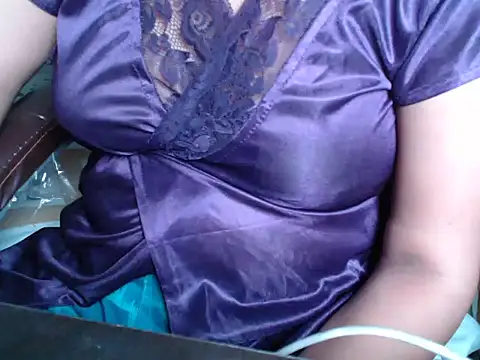 Kiarax1 online show from May 29, 2026, 12:25 pm