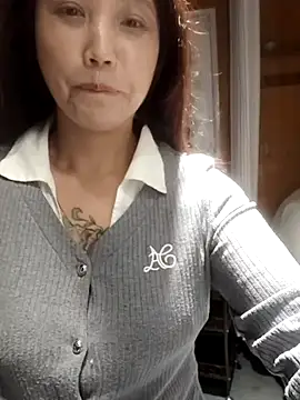 yang6991 online show from April 29, 2026, 6:28 am