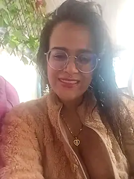 rochylinda online show from April 14, 2026, 7:53 pm