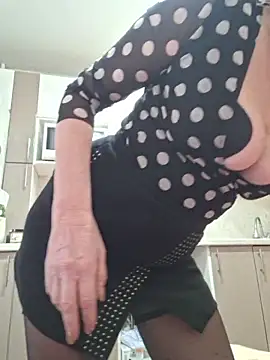 LaliaMia online show from February 12, 2026, 3:56 am