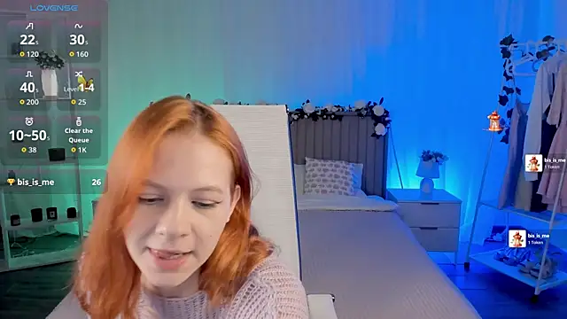 LisaAris online show from June 14, 2026, 6:43 pm