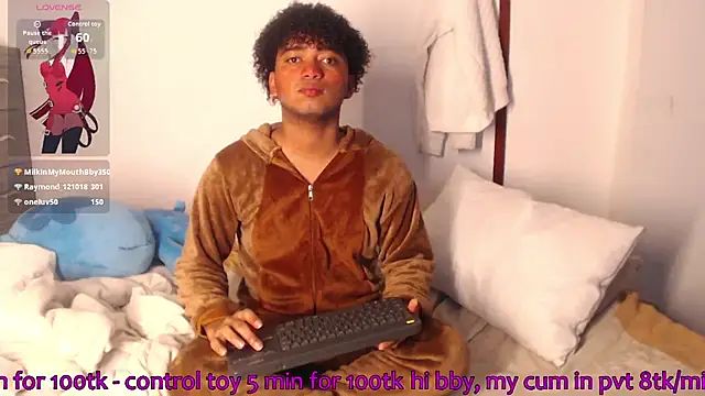 felipecams online show from July 14, 2026, 10:21 am