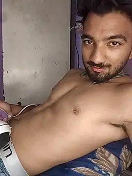 ItsPlayboy031 online show from May 17, 2026, 5:49 am