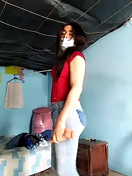 IsaSosa1982 online show from April 18, 2026, 3:05 pm