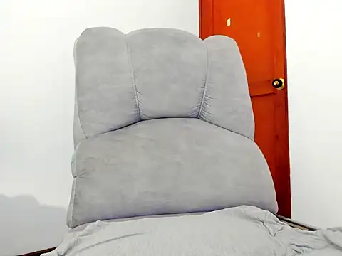 Snapshot of John_Hot6 chatting on April 7, 2026, 6:58 am John Hot6 online show from April 7, 2026, 6:58 am