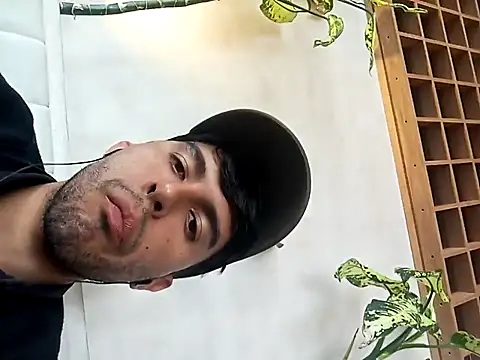 Snapshot of RodrigoColby2 chatting on April 10, 2026, 7:18 pm RodrigoColby2 online show from April 10, 2026, 7:18 pm