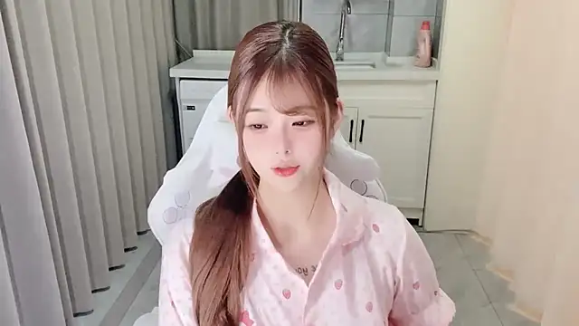 xiaoyugan cute online show from June 18, 2026, 3:27 pm