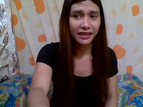 Snapshot of luna_veille chatting on May 7, 2026, 8:42 am luna veille online show from May 7, 2026, 8:42 am