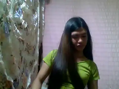 Snapshot of luna_veille chatting on May 27, 2026, 4:59 pm luna veille online show from May 27, 2026, 4:59 pm