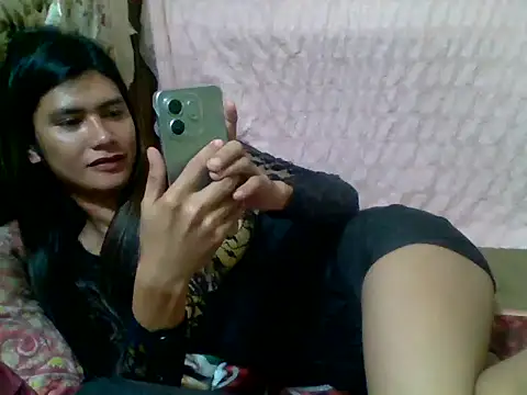 Snapshot of luna_veille chatting on May 29, 2026, 1:03 am luna veille online show from May 29, 2026, 1:03 am