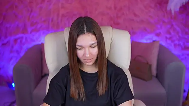 ViolettStar  online show from April 6, 2026, 7:31 am