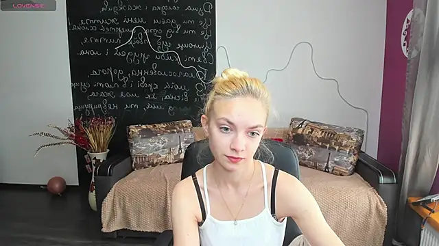 SonnySofia online show from May 29, 2026, 5:38 am