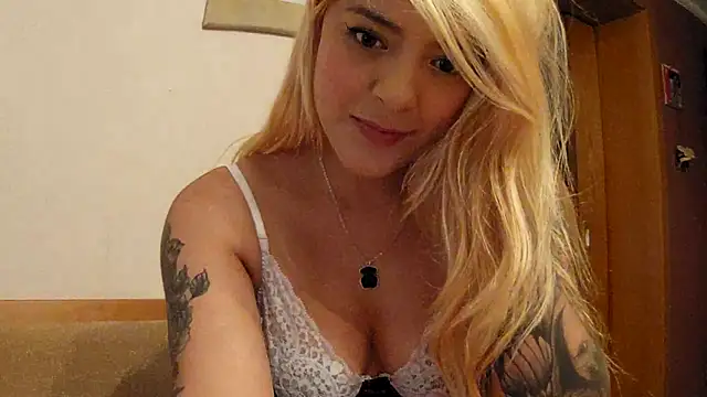 SilvyDiamond online show from May 11, 2026, 4:04 pm