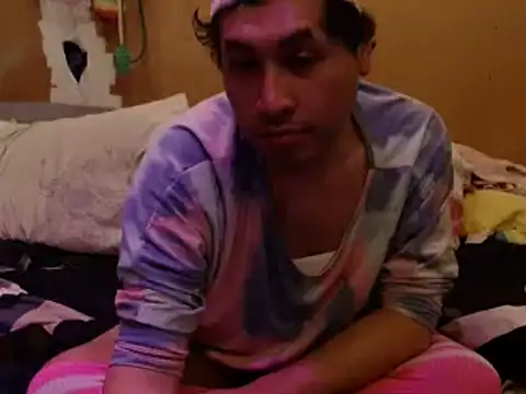 spiZZyToaT online show from April 7, 2026, 3:40 am