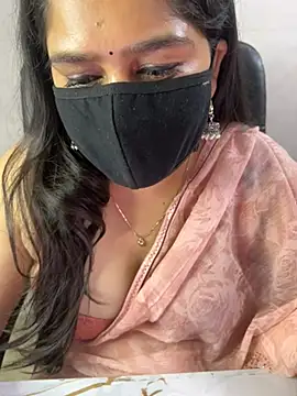 sarasofiaa  online show from May 23, 2026, 6:01 pm