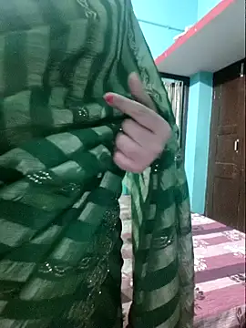 Snapshot of Sexy_poorva chatting on April 15, 2026, 8:21 am Sexy poorva online show from April 15, 2026, 8:21 am