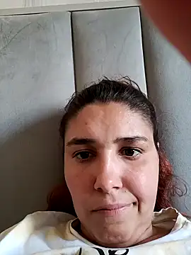 Snapshot of Iukia chatting on April 6, 2026, 2:40 pm Iukia online show from April 6, 2026, 2:40 pm