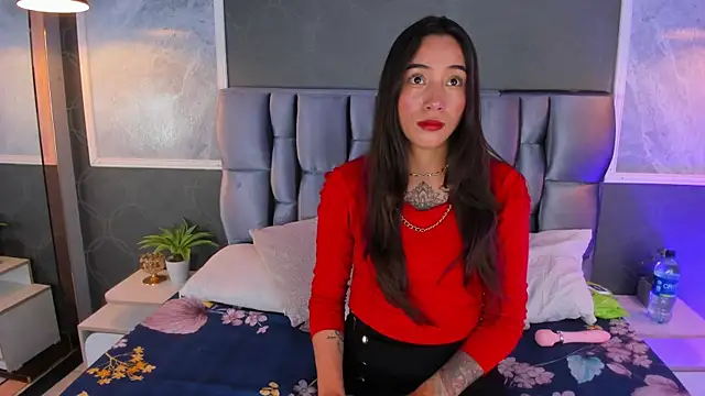 Cata Jonees online show from April 28, 2026, 7:30 pm