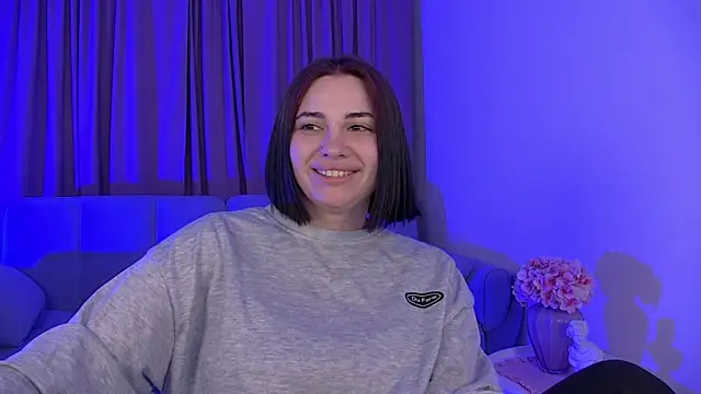 AdrianaToress online show from June 2, 2026, 7:16 pm