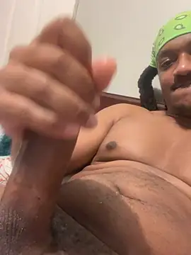 shepullsmydreads265 online show from July 30, 2026, 4:44 am