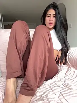 lunasex06 online show from May 5, 2026, 1:30 pm