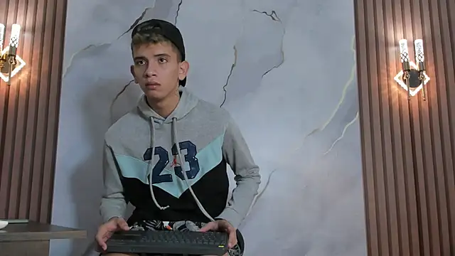 Ethanhot os online show from April 11, 2026, 5:28 pm