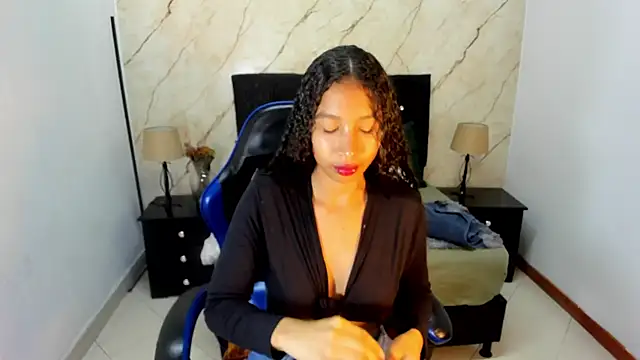 hasley cute online show from May 29, 2026, 6:50 pm