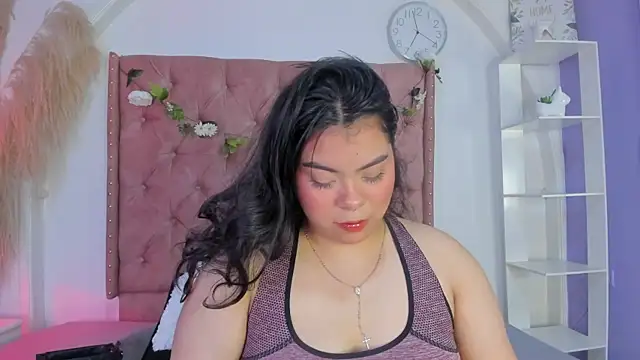 ROSELEI  online show from May 13, 2026, 1:30 pm