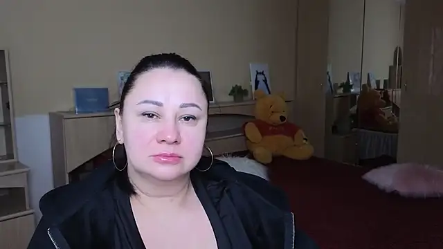 Mia Misteryy online show from April 14, 2026, 6:08 am