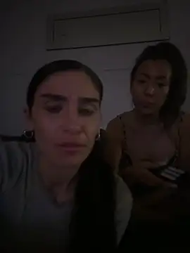 Snapshot of naughtyfriendsplay chatting on April 6, 2026, 11:27 pm naughtyfriendsplay online show from April 6, 2026, 11:27 pm