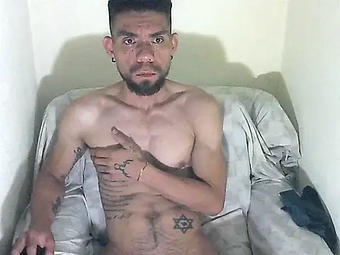 thomas2wood online show from June 13, 2026, 11:02 pm