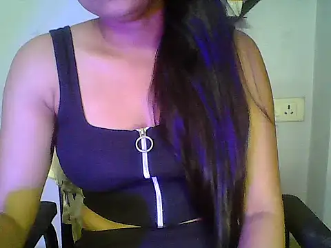 Saxy Mony002 online show from June 18, 2026, 4:24 am