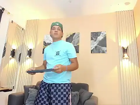 davisito 26 online show from April 7, 2026, 9:48 pm