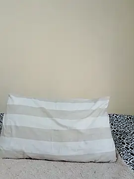 EbonySexySlimxxx online show from April 27, 2026, 6:33 am