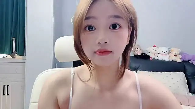 Snapshot of Lilababy00 chatting on June 5, 2026, 4:08 am Lilababy00 online show from June 5, 2026, 4:08 am