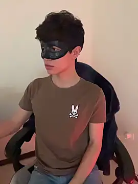 ojitosdegato online show from April 14, 2026, 4:46 pm