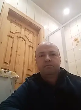 Luceriusbigass online show from December 25, 2024, 3:29 am