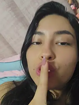 VioletRousee online show from July 3, 2026, 12:06 am