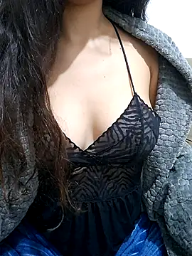Lolakhaos online show from May 11, 2026, 4:51 am