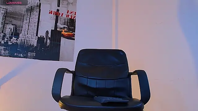 Snapshot of Regan_01 chatting on July 10, 2026, 8:11 pm Regan 01 online show from July 10, 2026, 8:11 pm