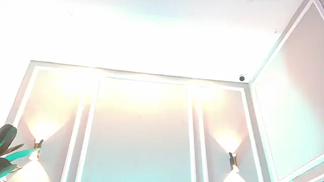 milurousse online show from April 12, 2026, 7:30 pm