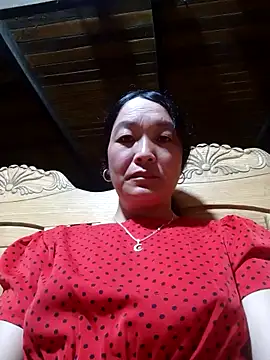 vanlucky2 online show from April 18, 2026, 11:05 pm