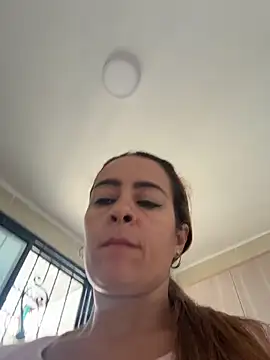 Snapshot of Natigoonzalez chatting on May 6, 2026, 5:40 pm Natigoonzalez online show from May 6, 2026, 5:40 pm